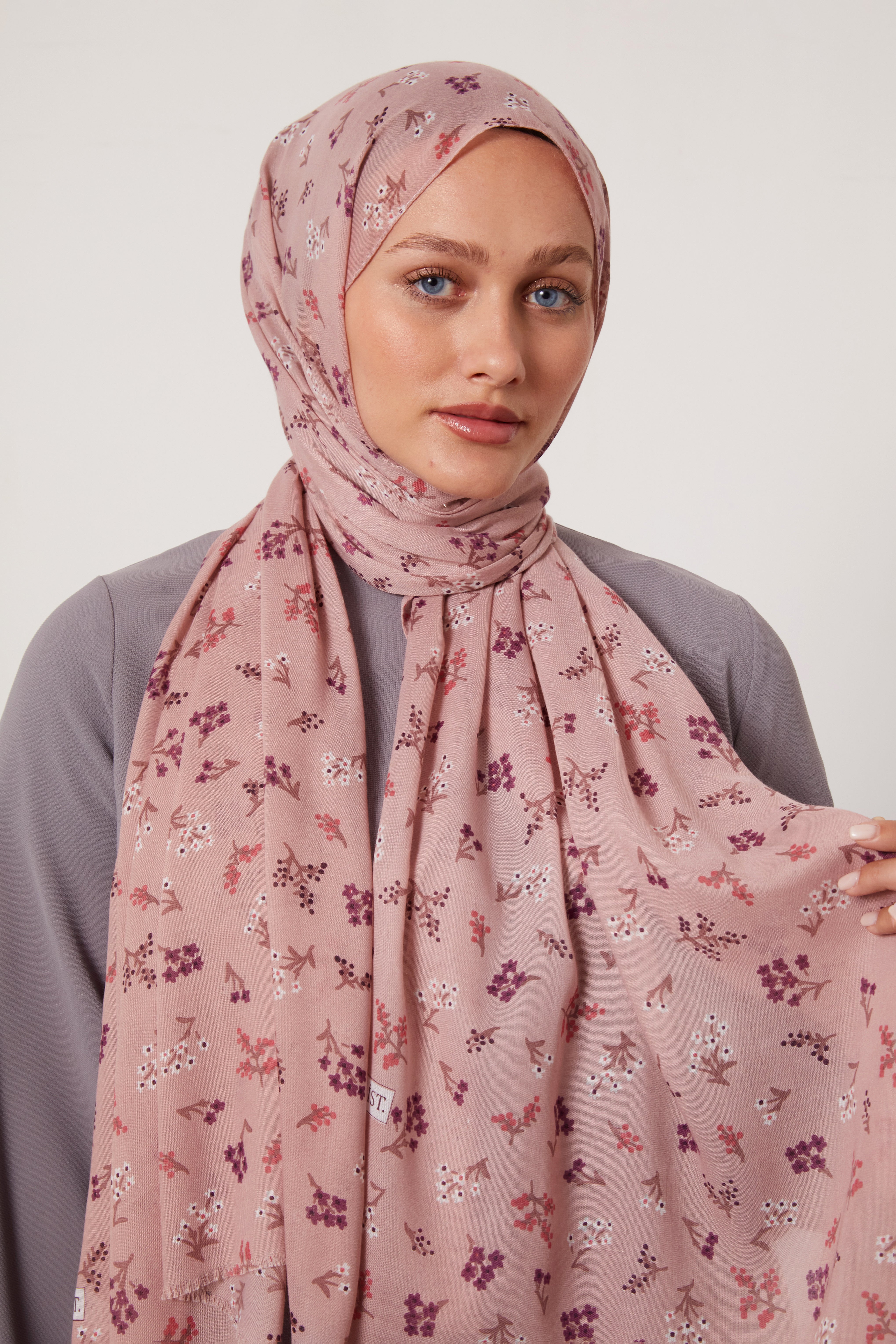 Scattered Floral Cotton Hijab Col 4