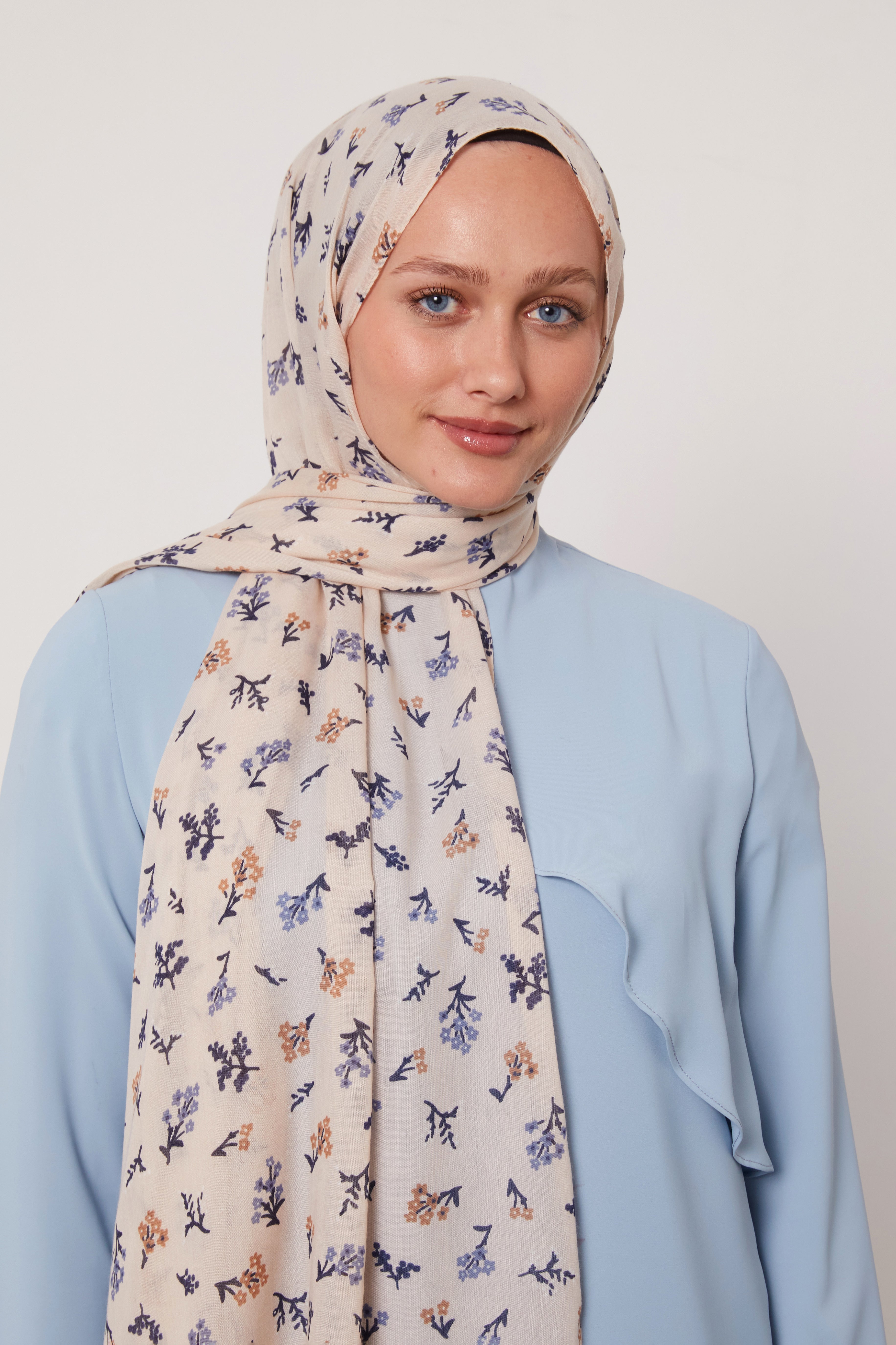 Scattered Floral Cotton Hijab Col 8