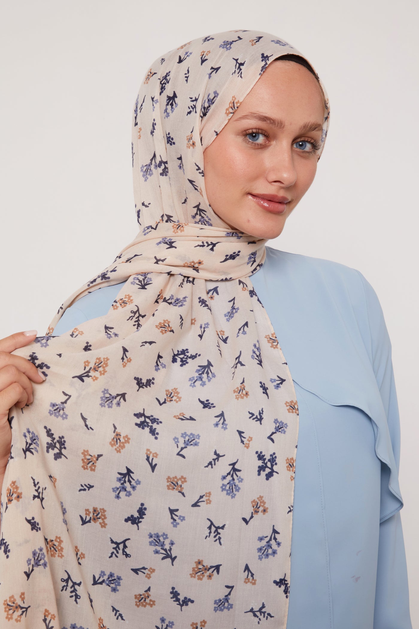 Scattered Floral Cotton Hijab Col 8