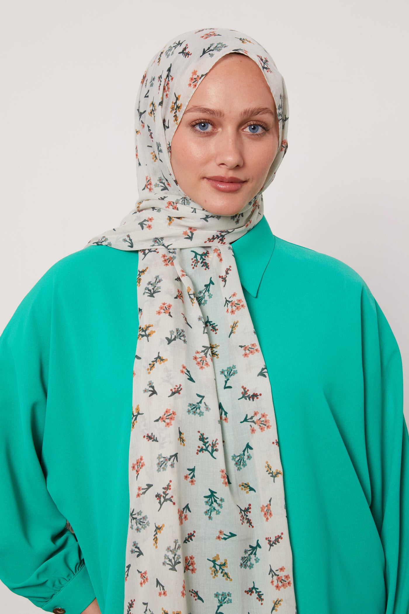 Scattered Floral Cotton Hijab Col 14