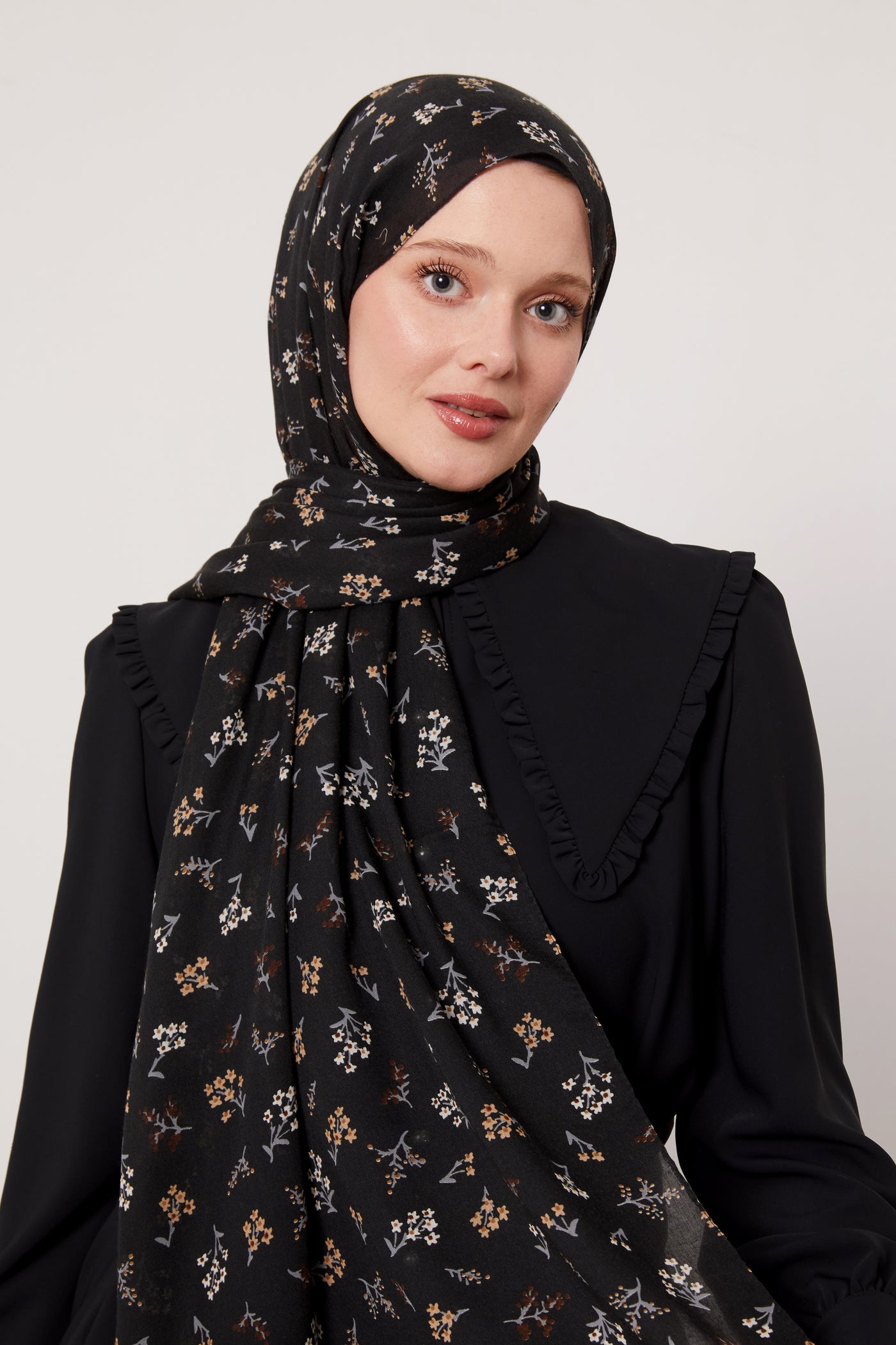 Scattered Floral Cotton Hijab Col 18