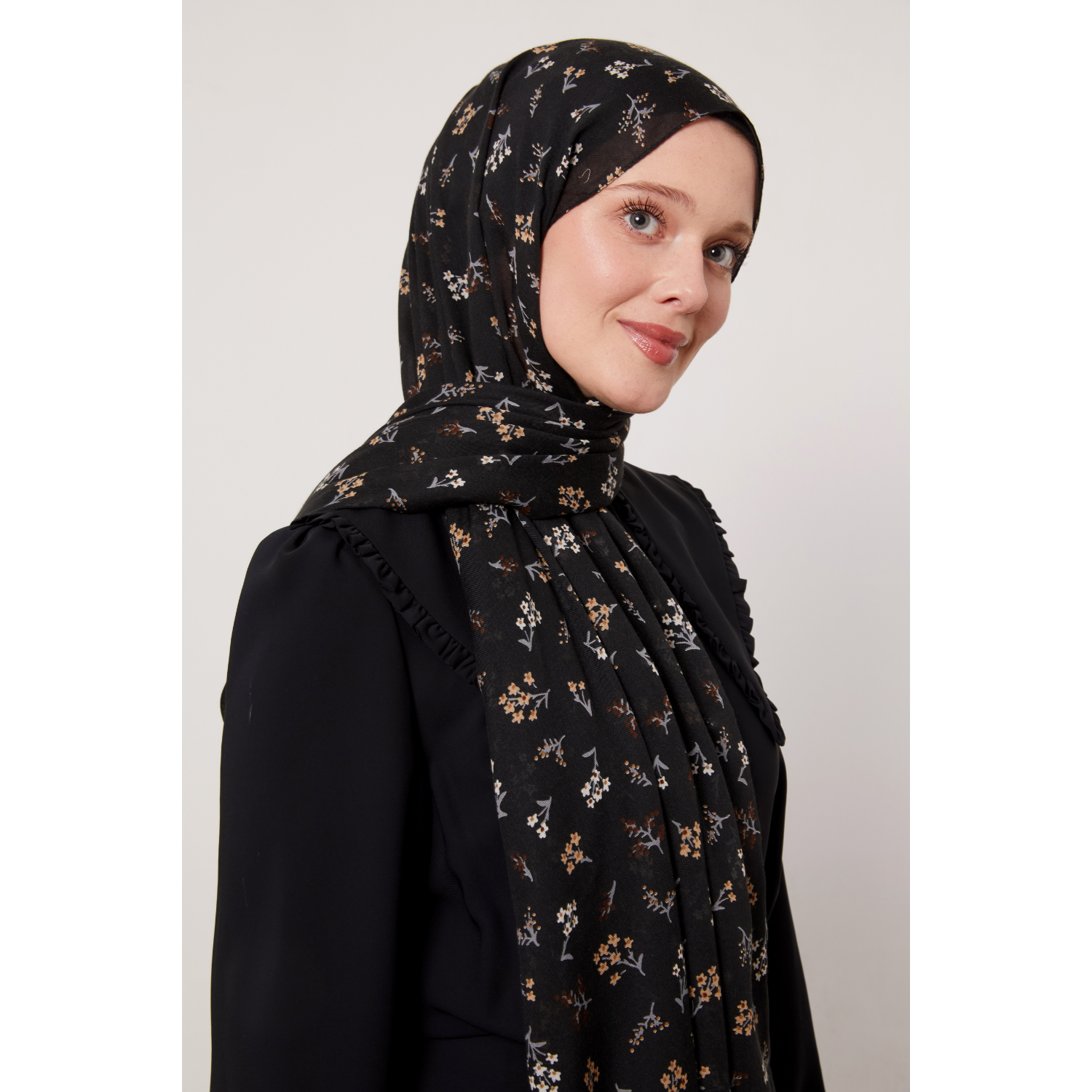 Scattered Floral Cotton Hijab Col 18