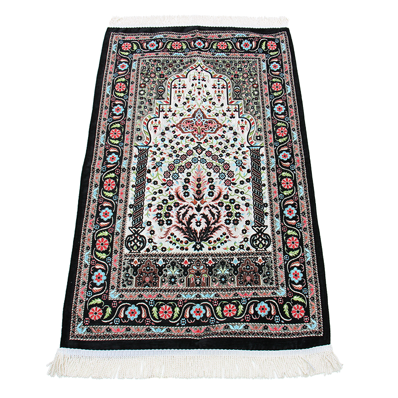 Traditional Design Black Muslim Prayer Rug