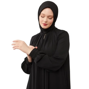 Sequence Zipped Black Abaya